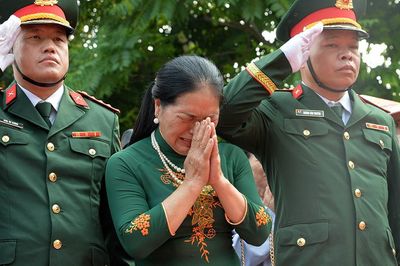 93 liệt sĩ trở về với đất mẹ Vị Xuyên, người lính già nghẹn ngào chào đồng đội lần cuối