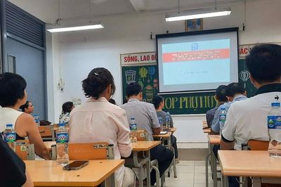 'Số phận' điều hòa, tivi lớp học trước quy định siết quỹ phụ huynh