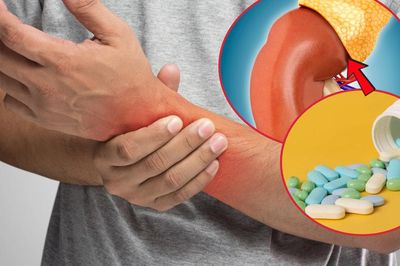 Uống thuốc xương khớp mua trên mạng 3 tháng, người đàn ông suy tuyến thượng thận