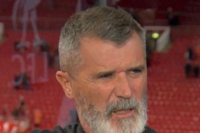 Huyền thoại Roy Keane ví MU hiện tại như 'gánh xiếc'