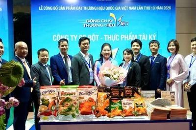 Nửa thế kỷ giữ hương bếp bánh Việt