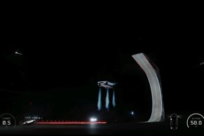 Xe mới 'điên rồ' của Tesla - vừa bay vừa nhào lộn trên không trung
