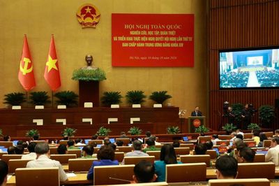 Tập trung nâng cao chất lượng chăm sóc sức khỏe nhân dân, phát triển công nghiệp văn hóa