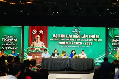 Nghệ sĩ Nhân dân Thanh Hoa tiếp tục làm Chủ tịch Hội Bảo vệ quyền của nghệ sĩ biểu diễn âm nhạc Việt Nam
