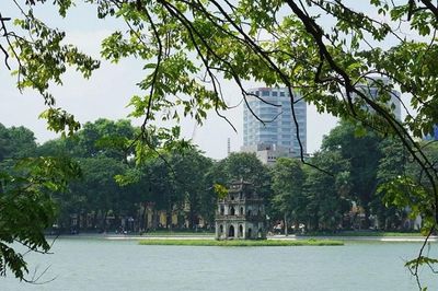 Thời tiết hôm nay (16-10): Bắc Bộ có mây, có mưa vài nơi, sáng sớm có nơi có sương mù, ngày nắng, gió nhẹ