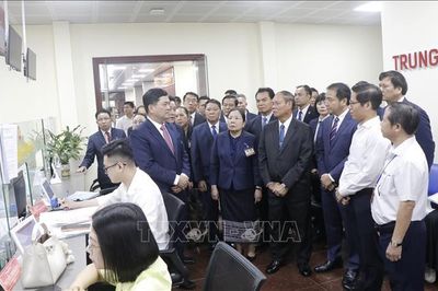 Thường trực Ban Bí thư Trung ương Đảng Nhân dân Cách mạng Lào kết thúc tốt đẹp chuyến thăm Việt Nam