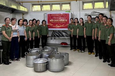 Trao 430 suất cháo ấm áp đến bệnh nhân ung bướu