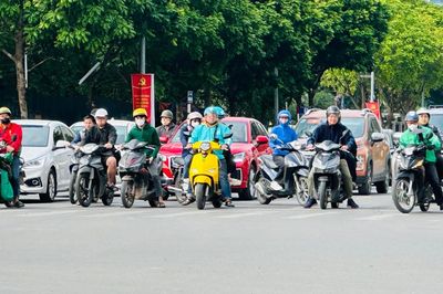 Thời tiết ngày 16/10: Bắc Bộ nắng hanh, Nam Bộ mưa dông