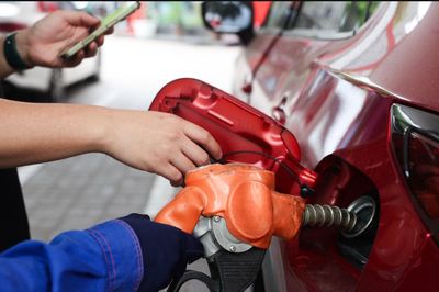 VCCI kiến nghị sửa quy định giá xăng dầu, 'áp đặt giá bán bất hợp lý'
