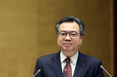 Cán bộ diện Bộ Chính trị, Ban Bí thư quản lý không được đầu tư thành lập tổ chức kinh tế
