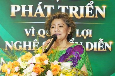 NSND Thanh Hoa tiếp tục làm Chủ tịch APPA