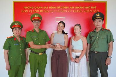 Bị cướp tài sản khi du lịch, nữ du khách Ý được hỗ trợ nhanh chóng