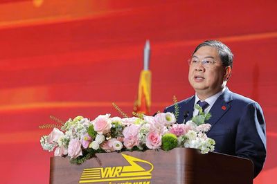 Phó Thủ tướng: Phải làm chủ công nghệ lõi, phát triển công nghiệp đường sắt