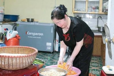 15 năm đỏ lửa lúc 1 giờ sáng, người phụ nữ Quảng Ninh lặng thầm nấu cháo nghĩa tình