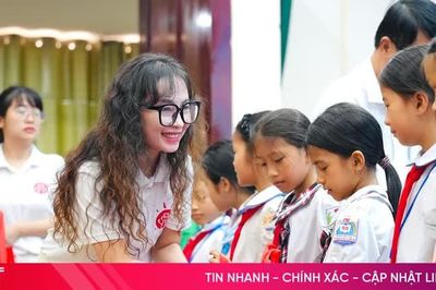 Trao 510 suất học bổng cho học sinh nghèo vượt khó