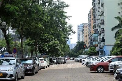 Gửi ô tô ở Hà Nội có nơi lên tới 7,5 triệu đồng/tháng