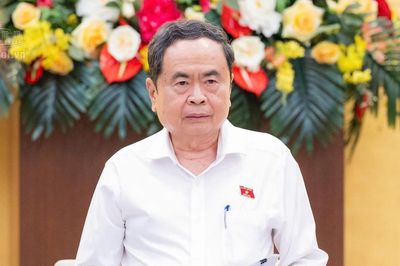 Chủ tịch Quốc hội: Không để các quy định lỗi thời cản trở sự phát triển