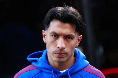 Lisandro Martinez bị Man Utd phạt tiền sau phát ngôn chỉ trích ban lãnh đạo