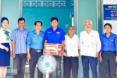 Tri Tôn hỗ trợ đoàn viên xây dựng nhà Tình nghĩa