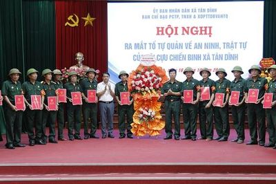 Xã Tân Dĩnh ra mắt mô hình Tổ tự quản về an ninh, trật tự của Hội Cựu chiến binh