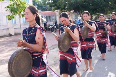 Gần 500 nghệ nhân tham gia Liên hoan Không gian văn hóa cồng chiêng xã Kông Chro