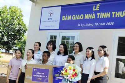 Hỗ trợ hơn 100 triệu đồng xây nhà tình thương cho hộ nghèo xã Ia Ly