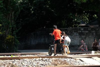 Lào Cai: 36 lối đi tự mở qua đường sắt ở Bảo Thắng tiềm ẩn nguy cơ tai nạn