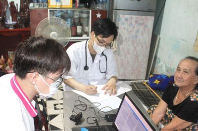 Đưa dịch vụ y tế đến gần người dân