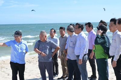 Lâm Đồng khảo sát, tìm giải pháp xử lý rác thải ven biển Mũi Né