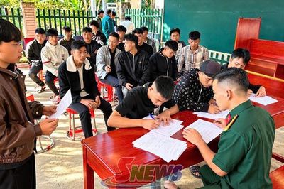 Khám sơ tuyển 140 công dân trong độ tuổi thực hiện nghĩa vụ quân sự