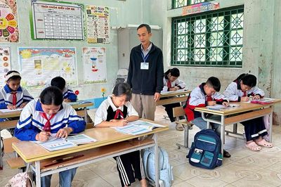 Niềm vui đến lớp ở Hương Nê