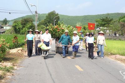 Hỗ trợ mô hình 'Vườn hoa phụ nữ - sắc mới thôn quê' tại xã Tân Cương