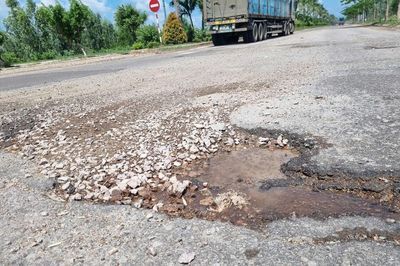 Tuyến đường nghìn tỷ dẫn về trung tâm Quy Nhơn hư hỏng, mất ATGT sau mưa lớn