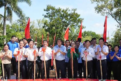 Cà Mau hiện thực hóa mục tiêu cứng hóa đường giao thông về tận khóm, ấp
