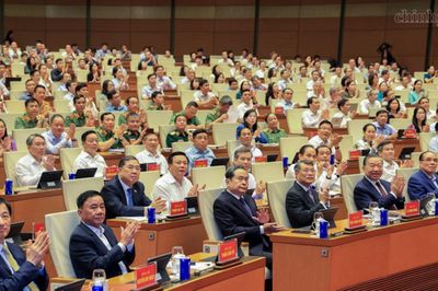 Trung ương thống nhất tăng trưởng GDP năm 2027 từ 10% trở lên
