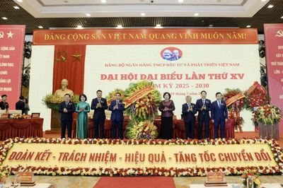 Từ nghị quyết đến những mái ấm nơi cuối bản