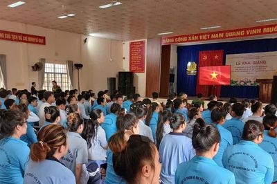 Đến cơ sở cai nghiện ma túy đào tạo nghề cho học viên