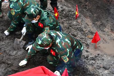 Tiếp tục mở rộng tìm kiếm hài cốt liệt sĩ tại Công viên Lê Thị Riêng