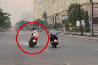 Hai cô gái đi xe Honda SH lạng lách trên đường Mễ Trì bị phạt hơn 23 triệu đồng