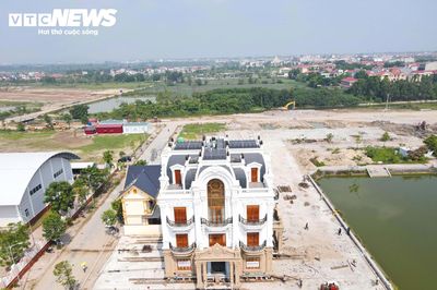 Biệt thự 4 tầng ở Bắc Ninh 'cập bến' sau hành trình di dời 200m