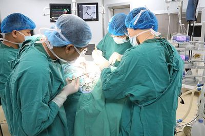 Bác sĩ tuyến tỉnh làm chủ kỹ thuật khó, 'hồi sinh' 20 trái tim trong một tháng