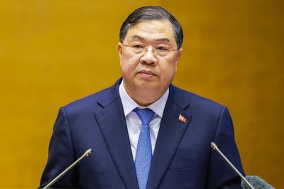 Dự kiến chi thường xuyên 2,06 triệu tỷ đồng năm 2027, gồm cải cách tiền lương