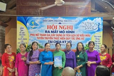 Phụ nữ phường Thượng Cát: Ra mắt mô hình tuyên truyền Quy tắc ứng xử nơi tôn nghiêm