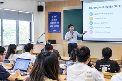 Giảng viên đi học có được tính phụ cấp thâm niên?
