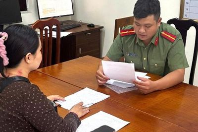 Đăng bài viết sai sự thật về doanh nghiệp, người phụ nữ bị phạt 12,5 triệu đồng