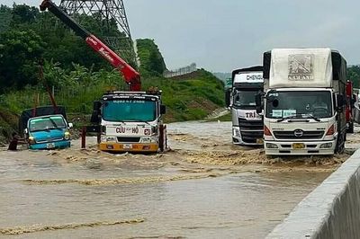 Nguyên nhân mưa dông bất thường ở Nam Bộ
