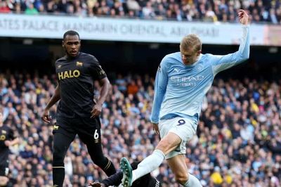 Pep Guardiola rời đi, Man City vẫn toàn thắng cả 7 vòng đầu Ngoại hạng Anh
