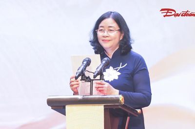 Những ngọn lửa ấm áp, thắp sáng niềm tin giúp người nghèo vươn lên