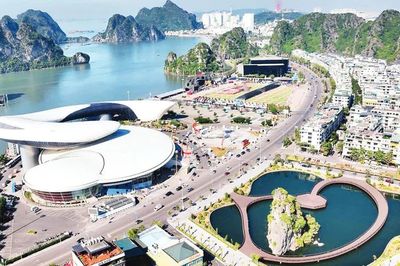 Động lực tăng trưởng mới của thành phố trẻ Quảng Ninh