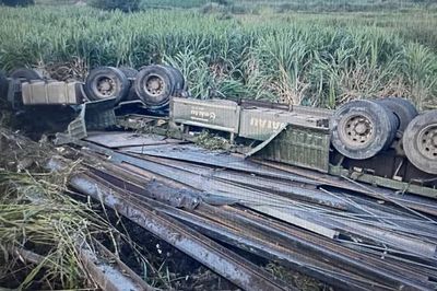 Lật xe đầu kéo trên đường Trường Sơn Đông đoạn qua tỉnh Đắk Lắk khiến 2 người tử vong
